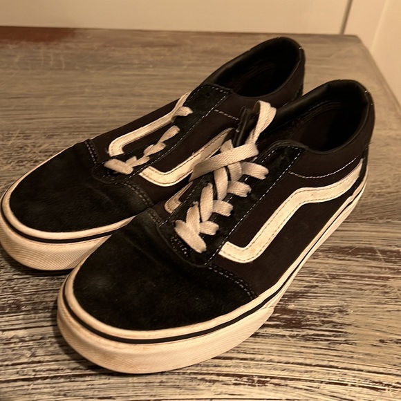 Vans Old Skool Navy blue sneakers.Boys youth size 5. - Picture 6 of 7